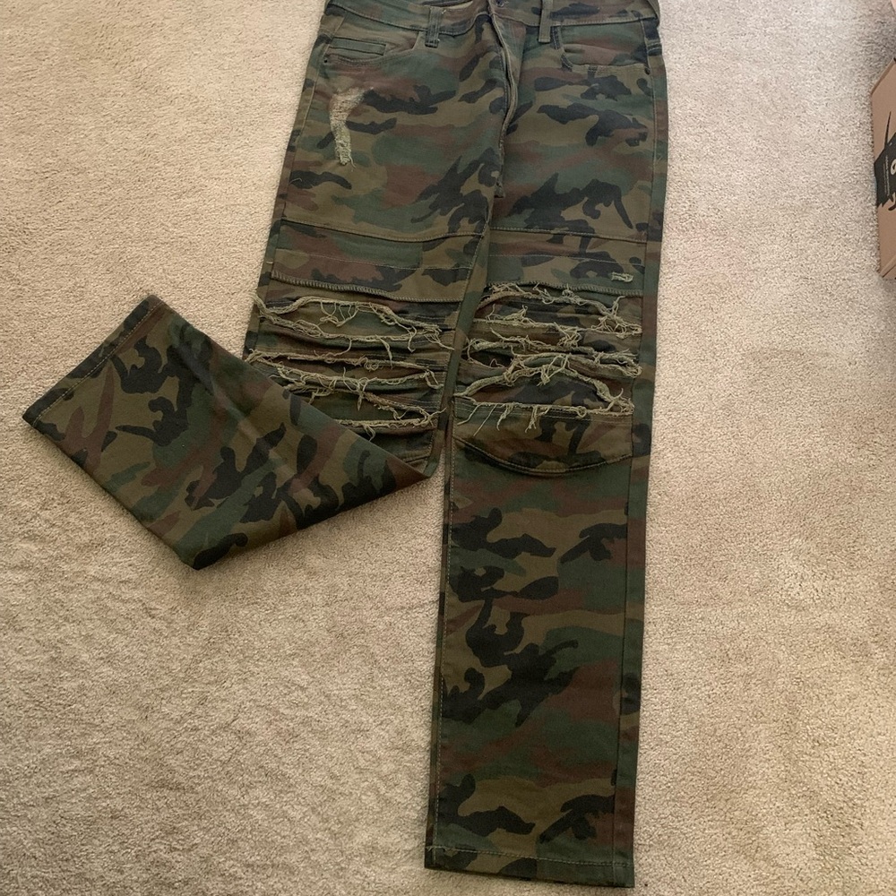 BUNDLED-True Religion and Decibel Camouflage Jeans and shorts - Picture 8 of 16